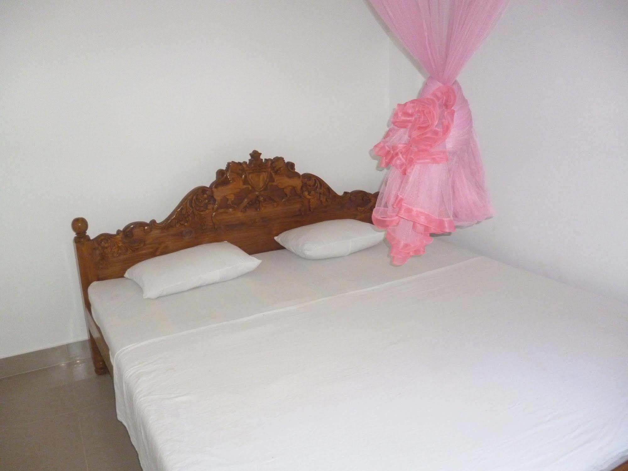 Seaview Paradise Inn Weligama Exterior foto